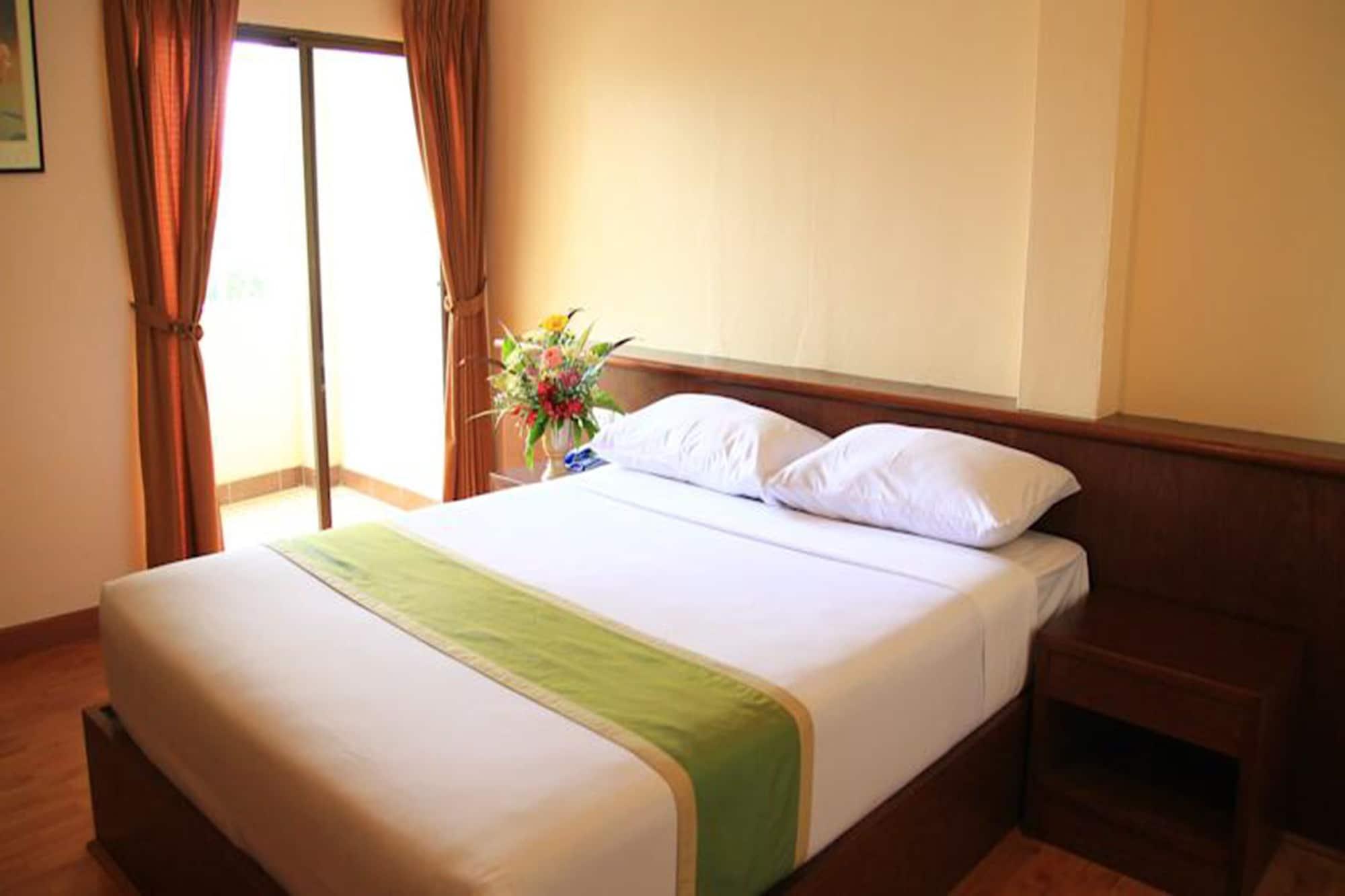 Rayong President Hotel Екстериор снимка